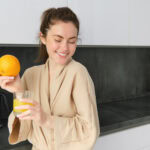 Vitamin C hochdosiert: Wie Infusionen bei chronischer Müdigkeit helfen können