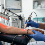 Haemo-Laser und Flächenlaser: Warum immer mehr Patienten beim Hausarzt in München auf Lasertherapie setzen